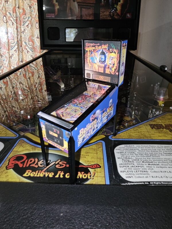 Mini Pinball Machine Ripley's Believe It or Not!